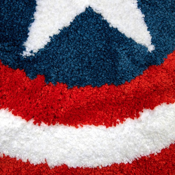 Jay Franco Marvel Avengers Shields Tufted Rug Tufted Polyester Bath Rug, Kids - Image 4